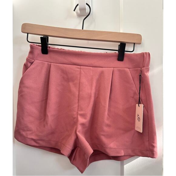 Sincerely Jane Womens Medium Pleated Short Coral Pink - Picture 1 of 7